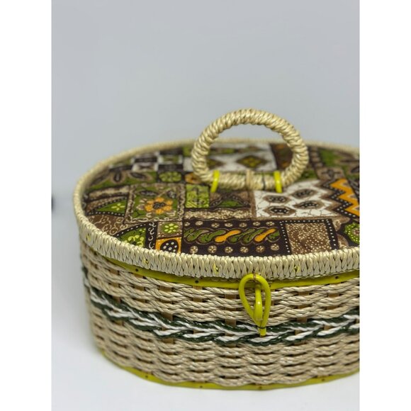 VTG Singer Woven Sewing Basket With Lid & Handle Patchwork Yellow Divided BOHO - Picture 2 of 10
